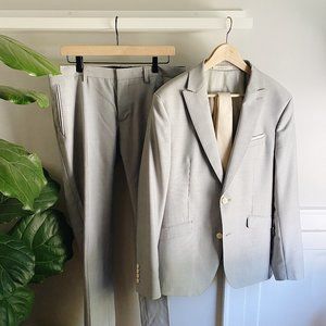 Zara Man Slim-Fit Light Gray Suit